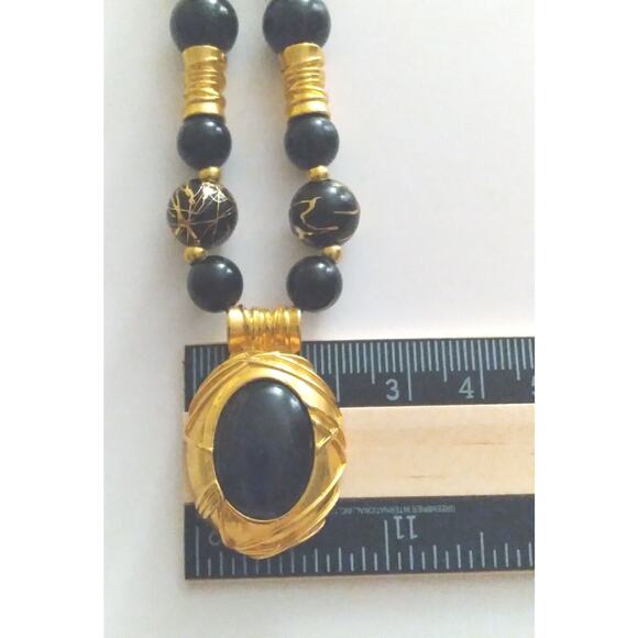 VTG Liz Claiborne Necklace 1990s Acrylic Amulet Beads Black And Gold Tone 11.5" - Picture 8 of 8